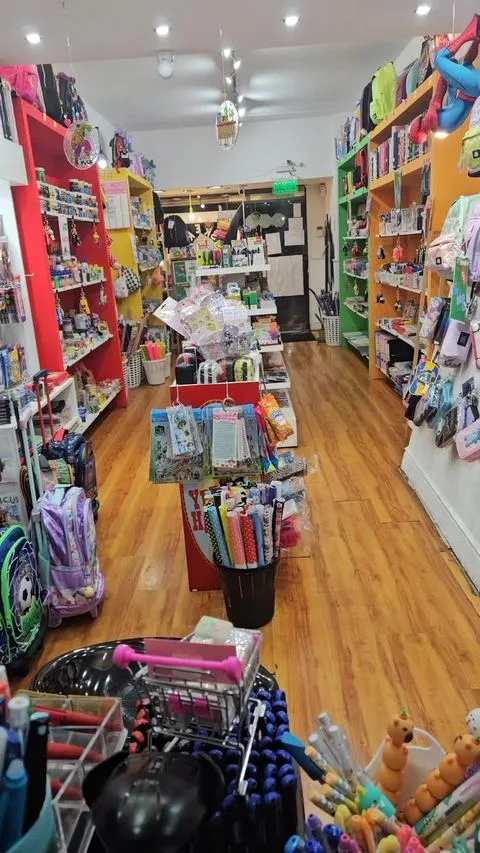 Interior de la librería Les Enfants en Recoleta, en video de TikTok